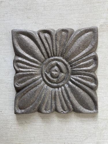 Decoration-Acanthus flower in square