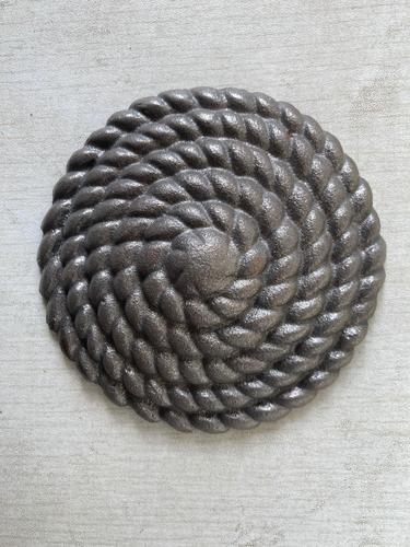 Casting Rope Rosette Badge